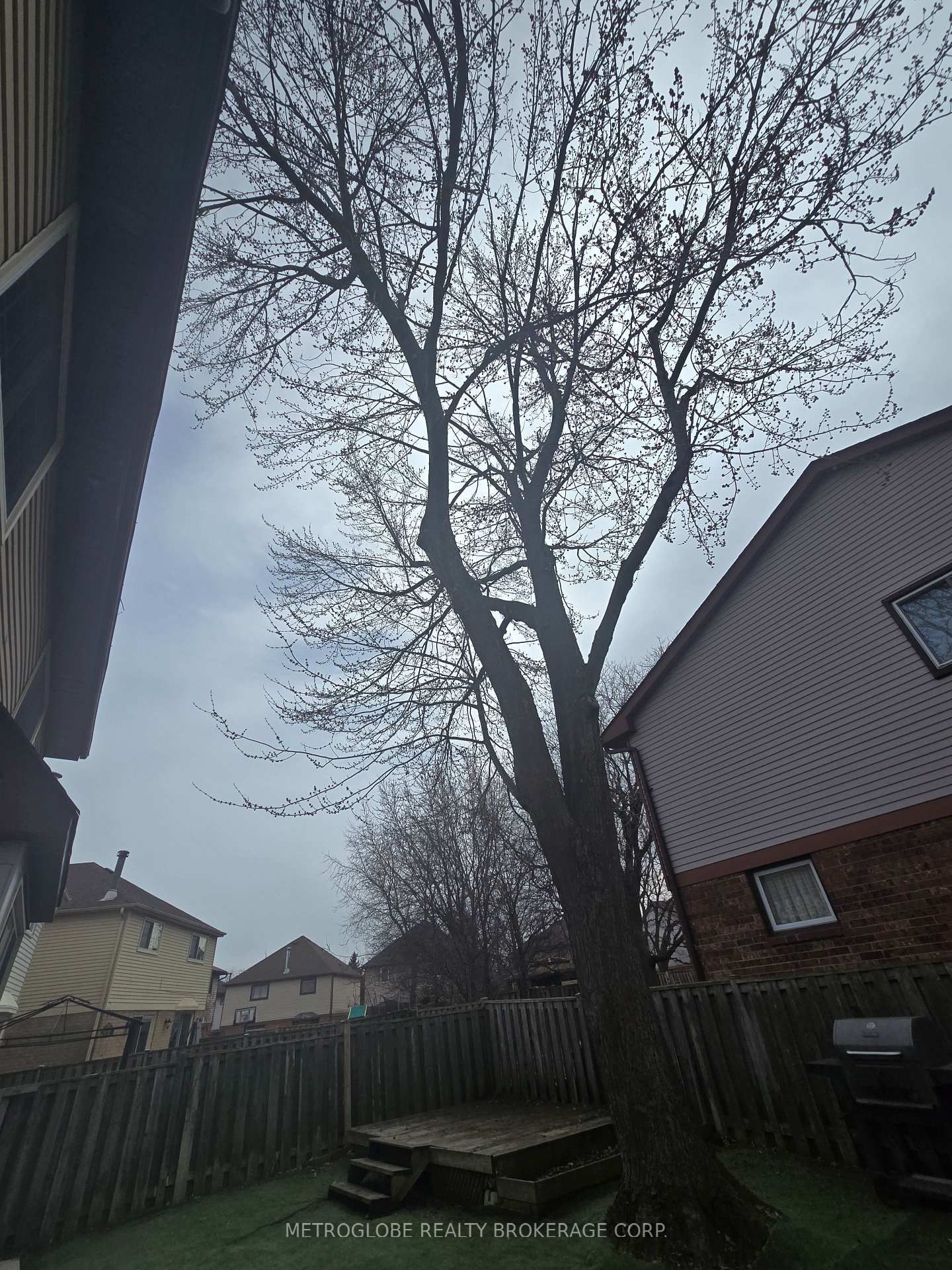 Detached House for sale at 3 Gervais Drive, Brampton, Ontario, L6Y 2V2 - Fletcher's West - MLS: W12935834