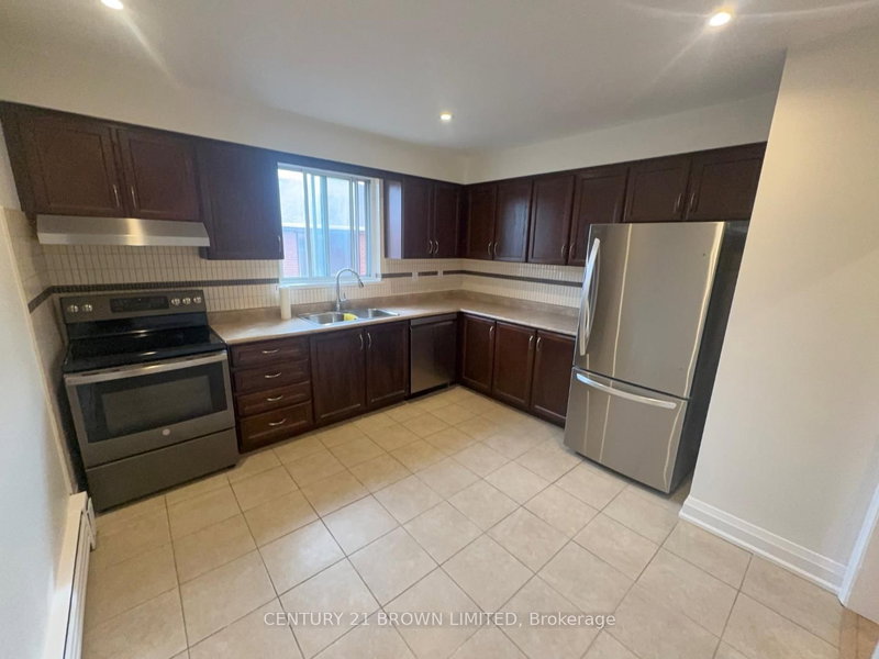 5 - 19 Dover Dr N, Toronto, M8W 1V7 | Image 3