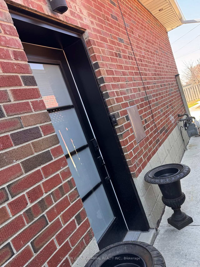 Basementl - 6 Frankfort Avenue