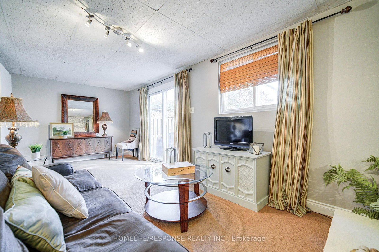 Detached House for sale at 33 Groveland Crescent, Brampton, Ontario, L6S 1L1 - Northgate - MLS: W12936458