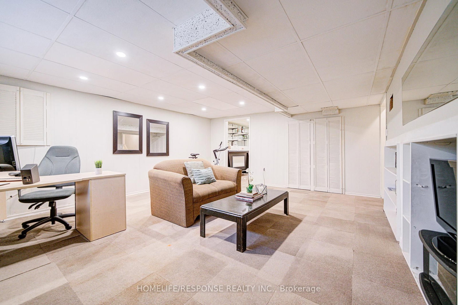 Detached House for sale at 33 Groveland Crescent, Brampton, Ontario, L6S 1L1 - Northgate - MLS: W12936458