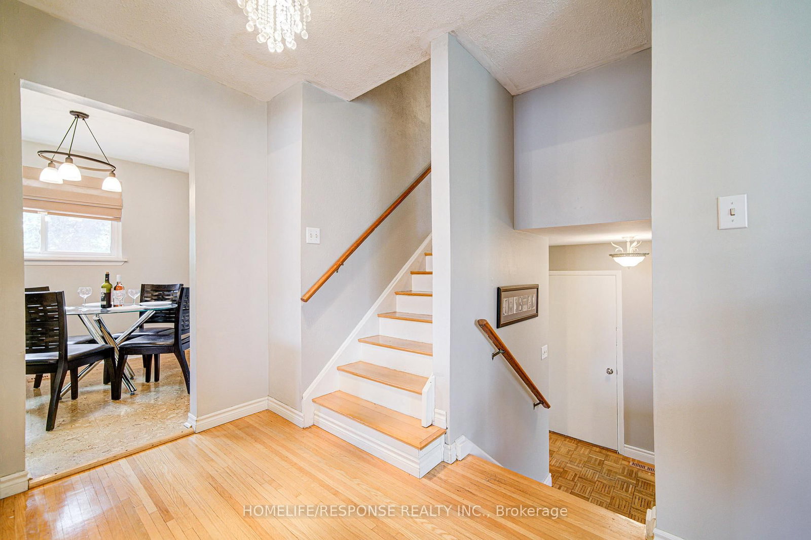 Detached House for sale at 33 Groveland Crescent, Brampton, Ontario, L6S 1L1 - Northgate - MLS: W12936458