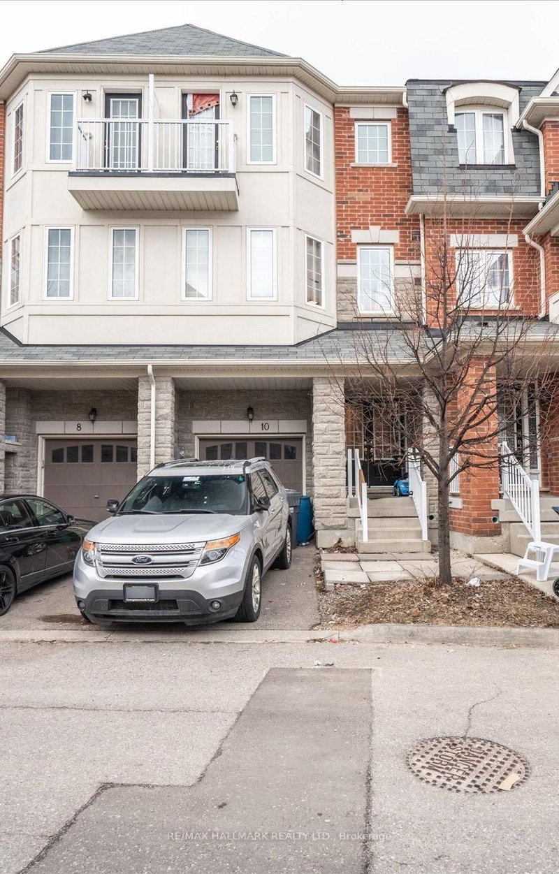 10 Rabbit Run Way, Brampton, L6Z 0J2 | Image 2