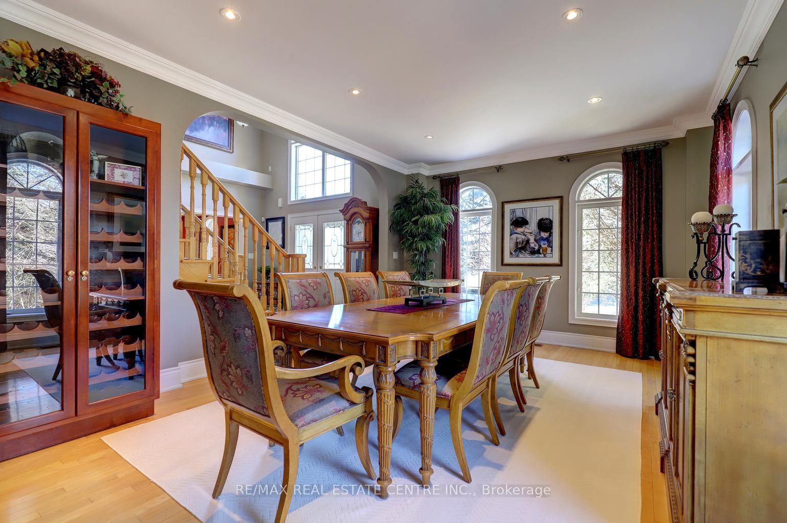 Listing Image 11