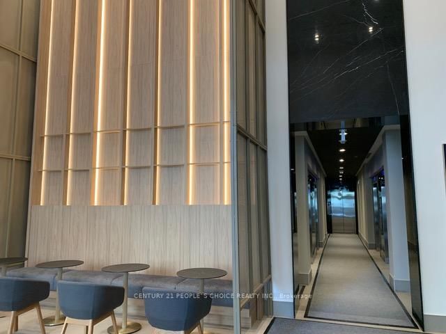 PH 05 - 430 Square One Drive