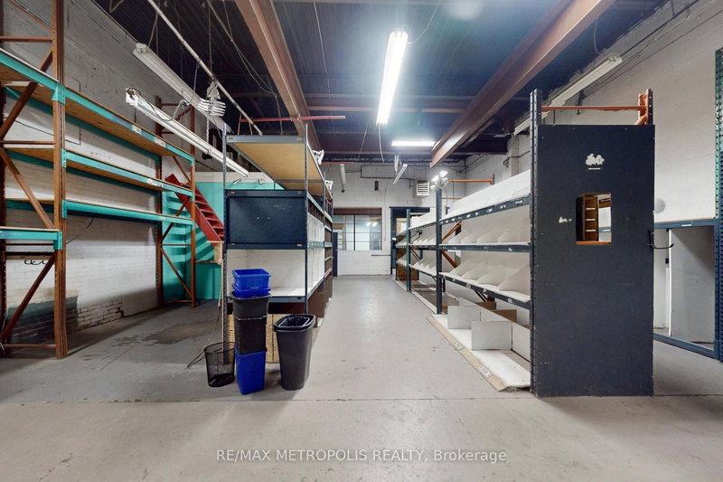 105 - 258 Wallace Ave, Toronto, M6P 3M9 | Image 2