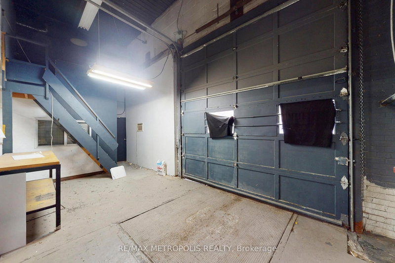 105 - 258 Wallace Ave, Toronto, M6P 3M9 | Image 3