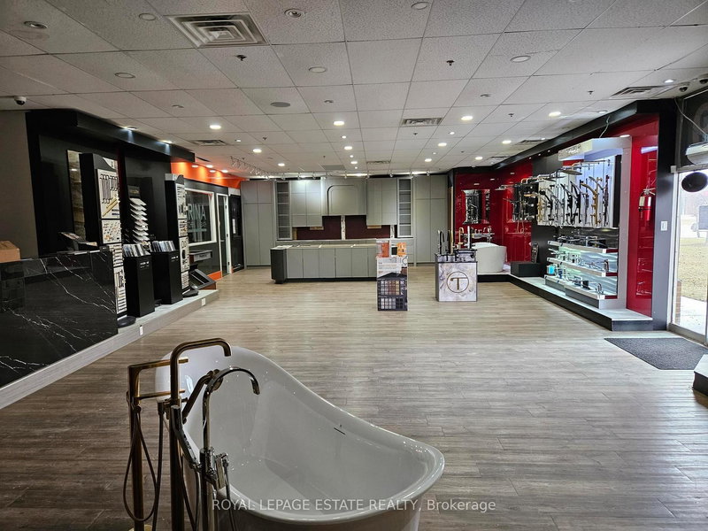 779 Alness St, Toronto, M3J 2H8 | Image 3