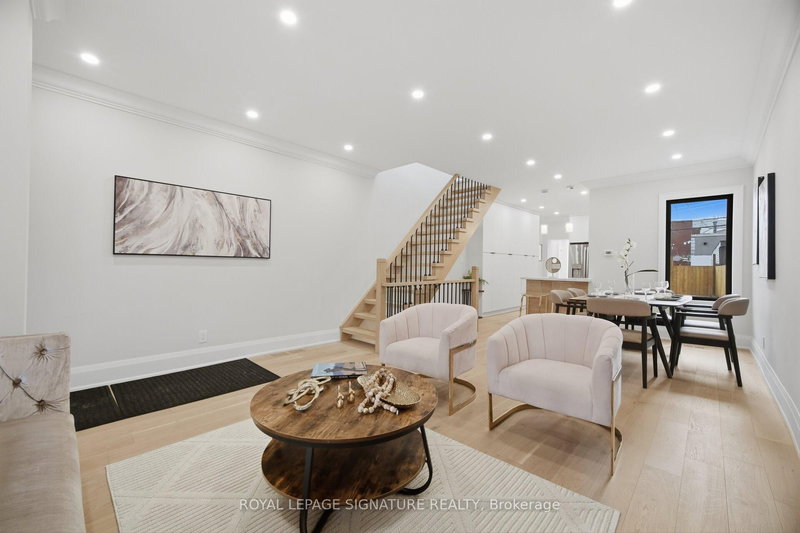 241 Maria St, Toronto, M6P 1W6 | Image 3