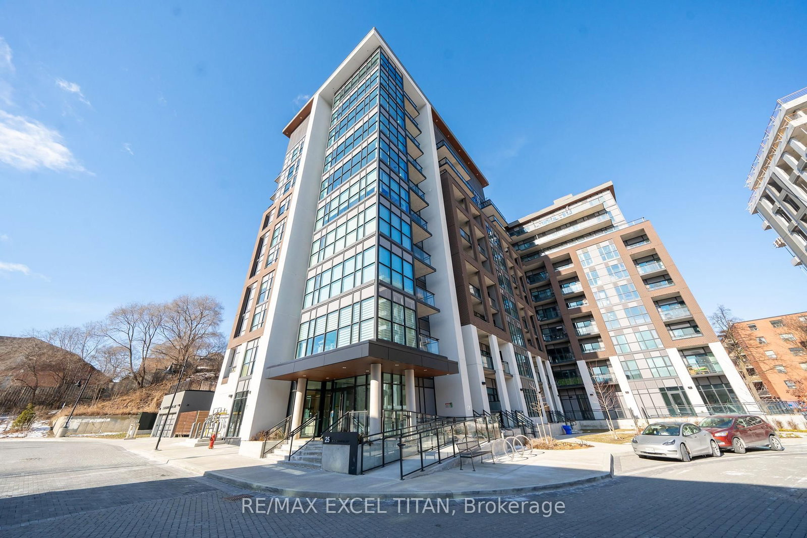 Condo for sale at 205-25 Neighbourhood Lane, Toronto, Ontario, M8Y 0C4 - Stonegate-Queensway - MLS: W12937196