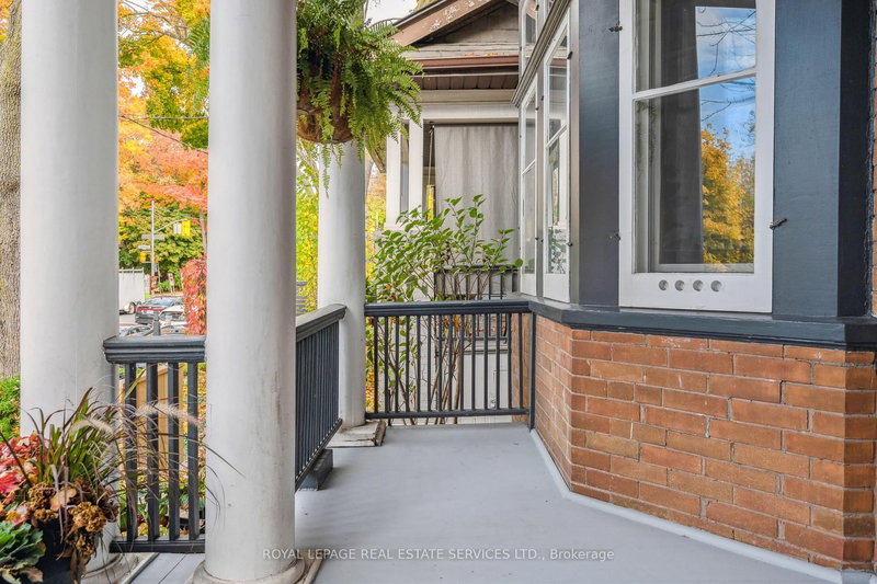 29 Parkside Dr, Toronto, M6R 2Y7 | Image 3