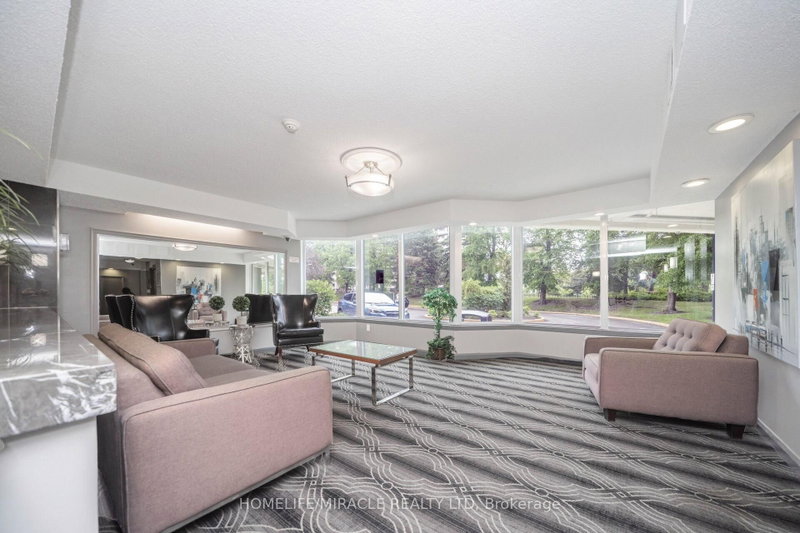 8 Lisa Brampton,ON L6T 4S6 — Photo 12