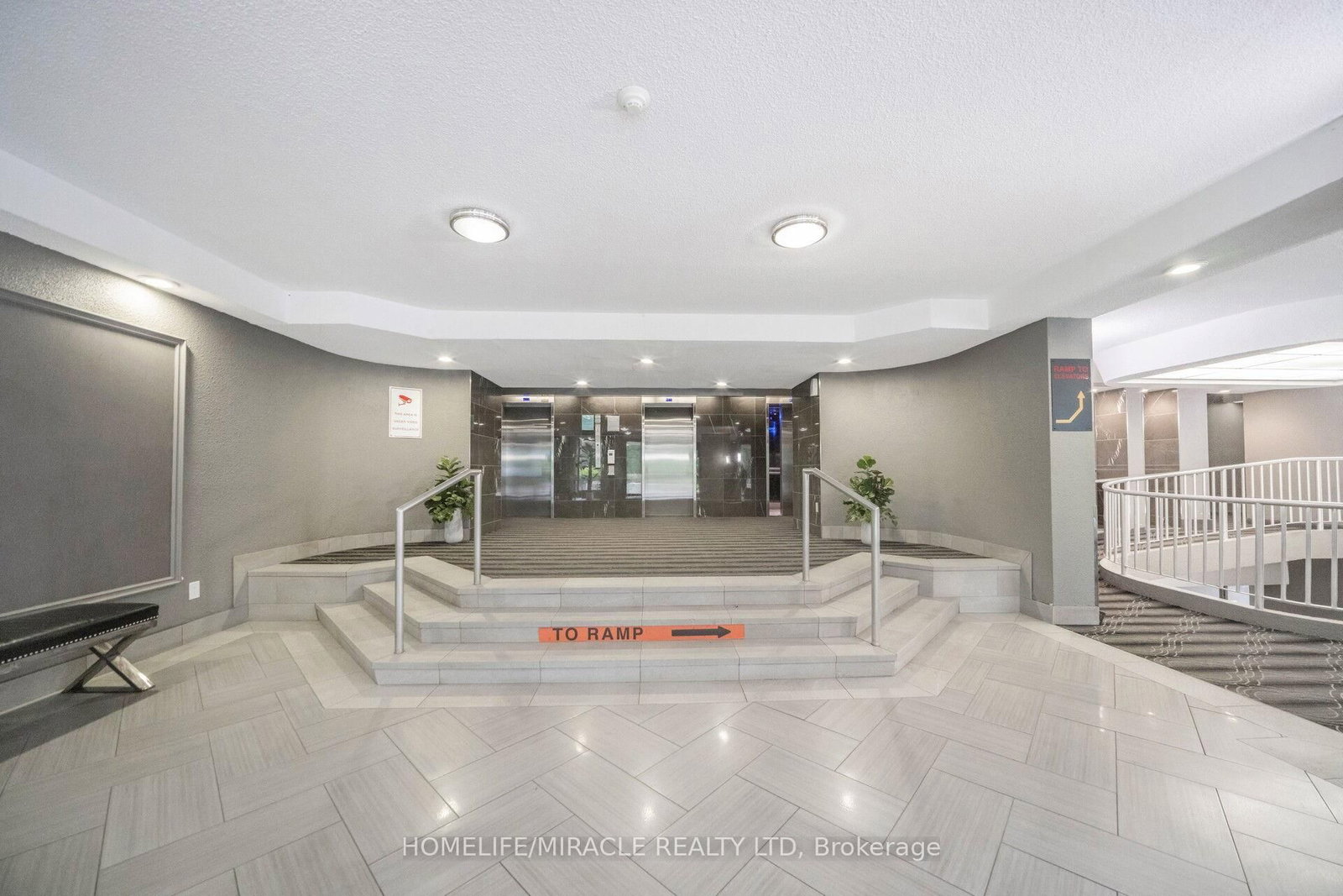 8 Lisa Street • #1802 • Brampton, ON photo 14