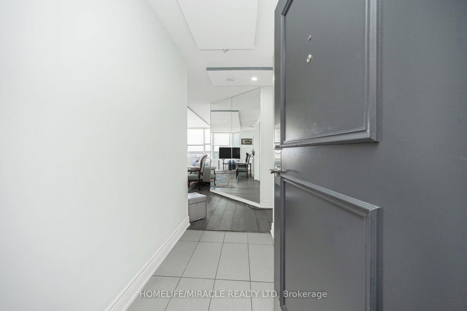 8 Lisa Street • #1802 • Brampton, ON photo 16