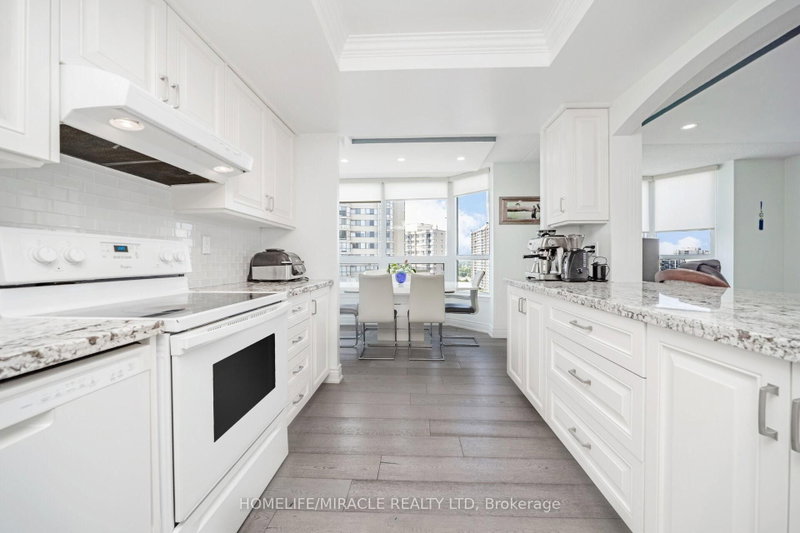 8 Lisa Brampton,ON L6T 4S6 — Photo 32