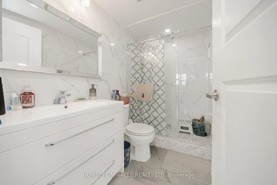 8 Lisa Brampton,ON L6T 4S6 — Photo 38