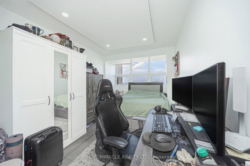 8 Lisa Brampton,ON L6T 4S6 — Photo 39