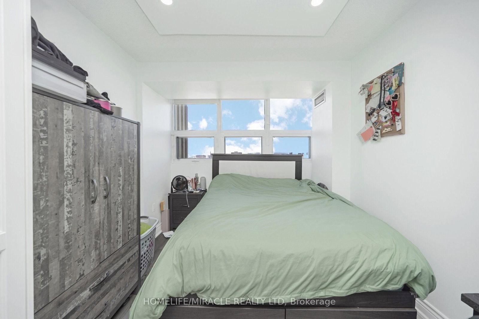 8 Lisa Street • #1802 • Brampton, ON photo 40