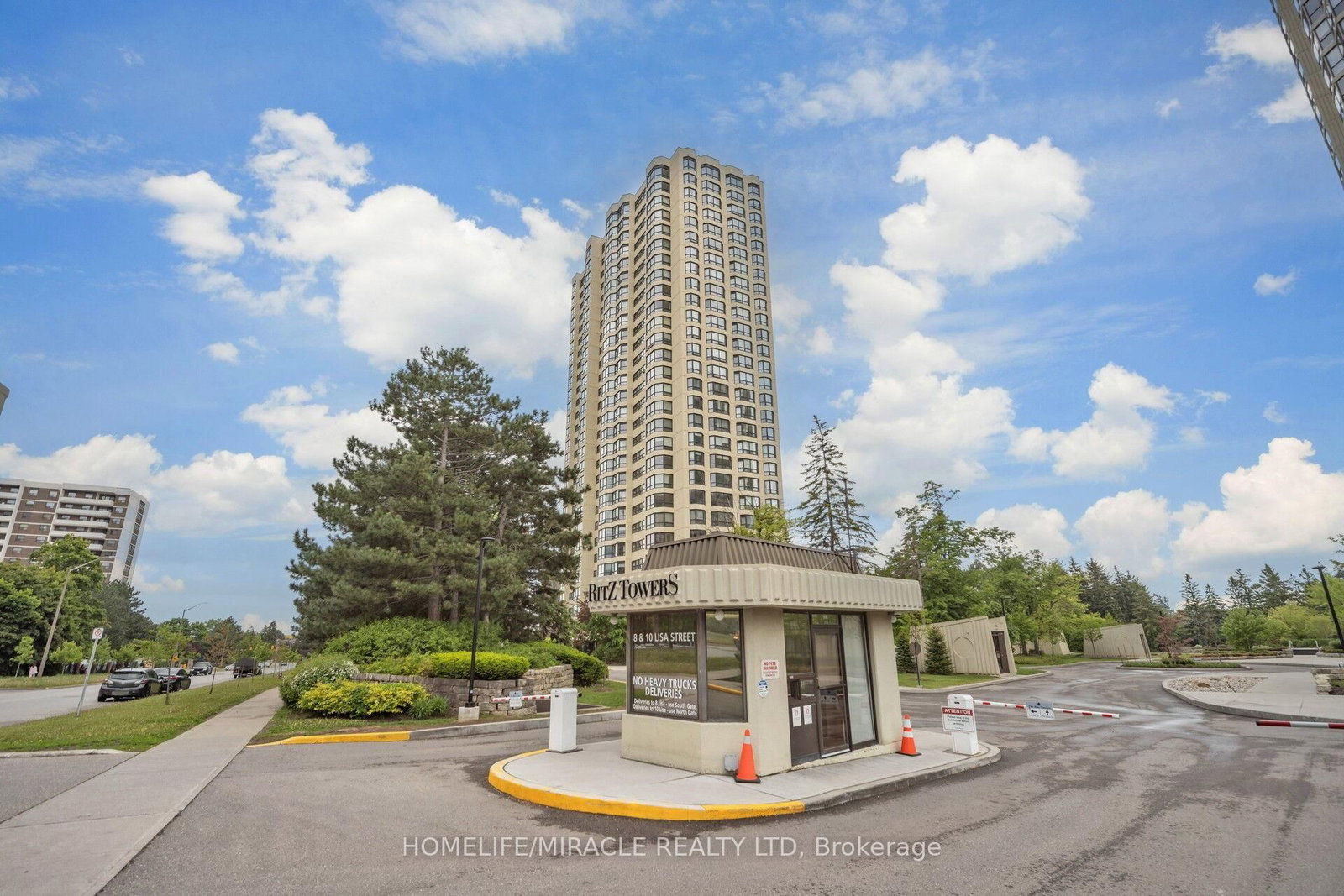 8 Lisa Street • #1802 • Brampton, ON photo 6
