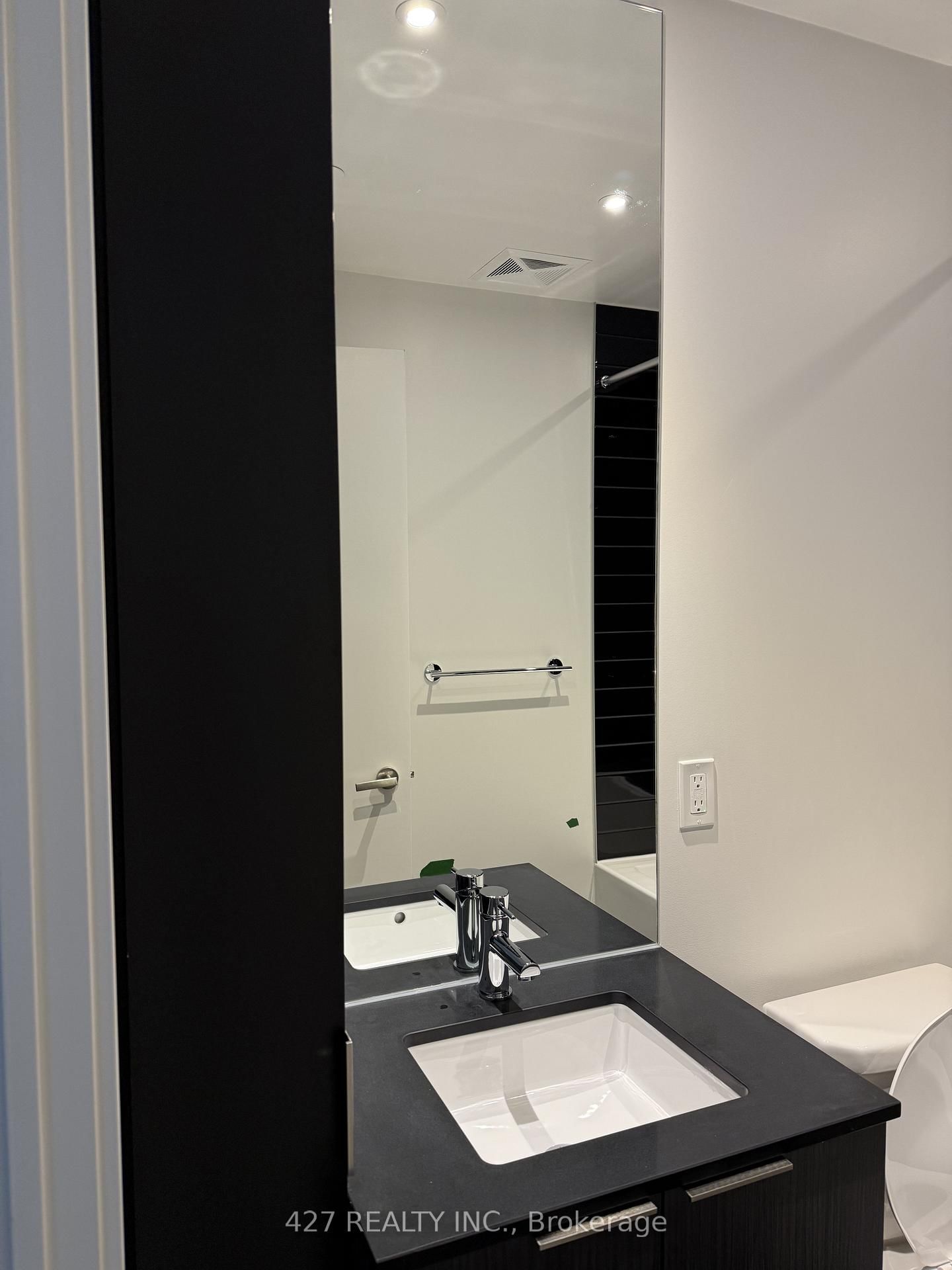 448 BURNHAMTHORPE Road, Unit 1612 - Photo 18