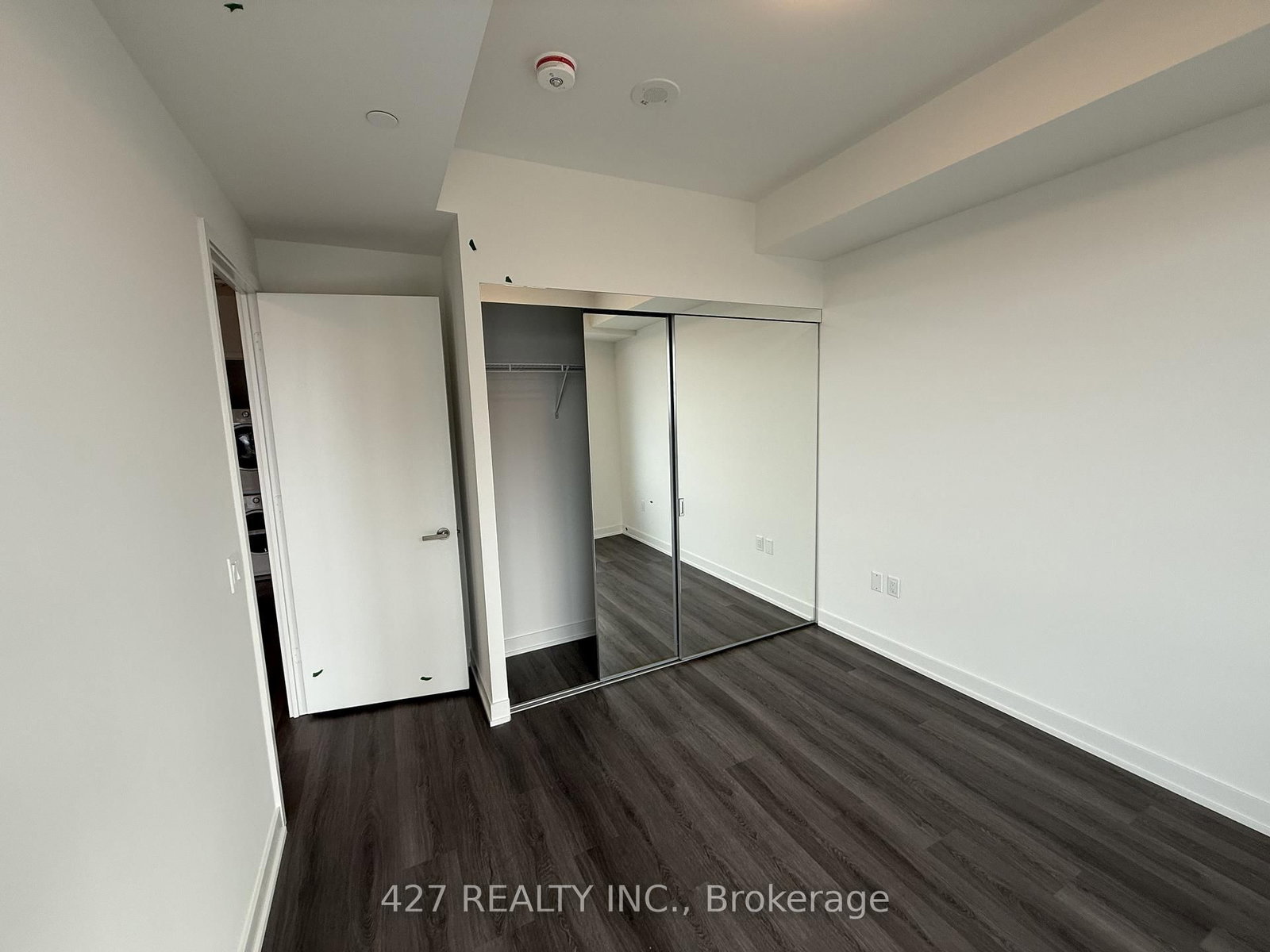 448 BURNHAMTHORPE Road, Unit 1612 - Photo 2