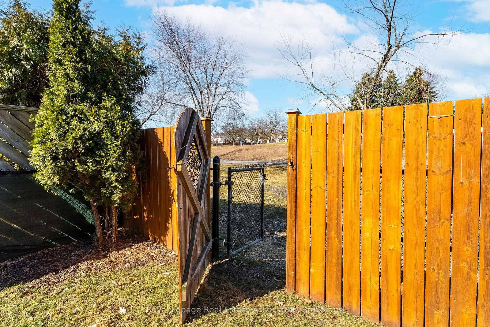 Detached House for sale at 20 Jeremy Place, Brampton, Ontario, L6S 5K6 - Northgate - MLS: W12937658