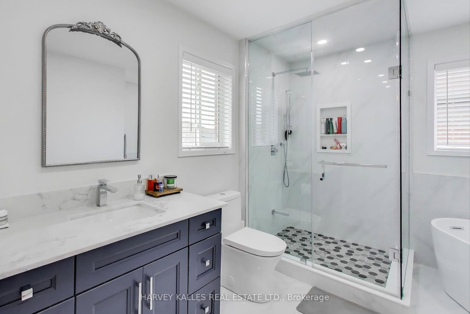 Detached House for sale at 136 Degrassi Cove Circle, Brampton, Ontario, L6X 0N8 - Credit Valley - MLS: W12937660