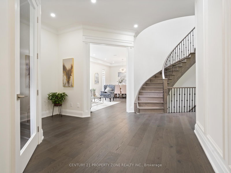 135 Mill St S, Brampton, L6Y 1T4 | Image 3