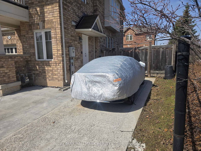 48 Van Fleet Terr, Milton, L9T 0Y4 | Image 2