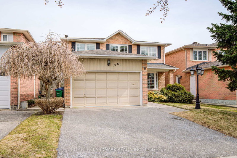 1111 Deer Ru, Mississauga, L5C 3P7 | Image 2