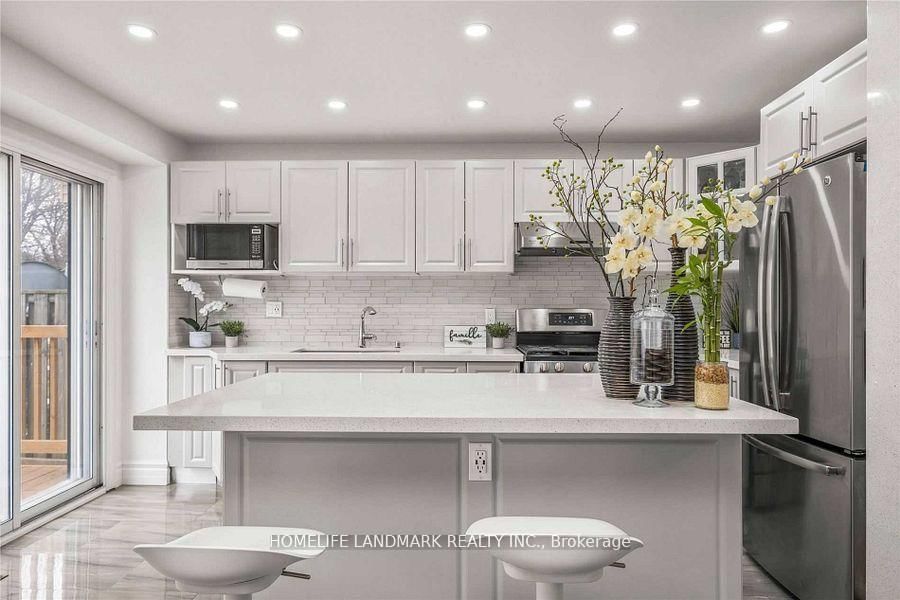 2746 Willowmore Mississauga,ON L5N 3N9 — Photo 11