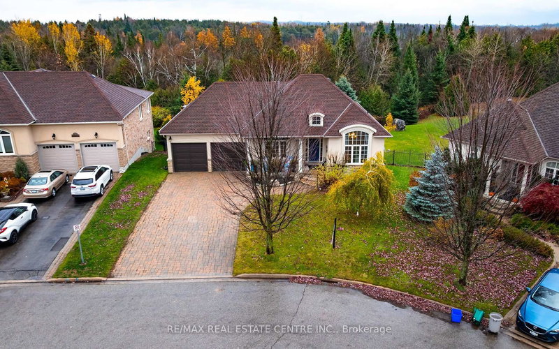 59 Young Crt, Orangeville, L9W 0A8 | Image 2