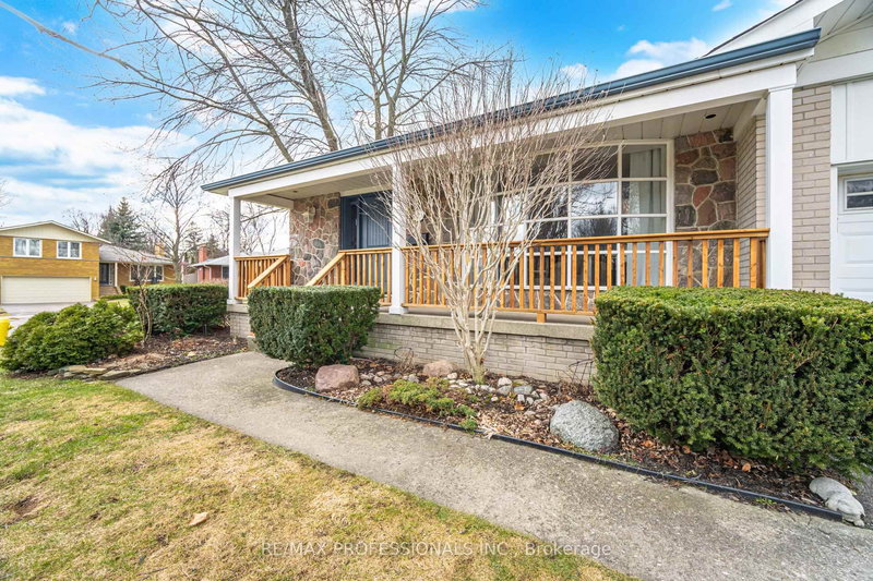 2 Thicket Rd, Toronto, M9C 2T3 | Image 2