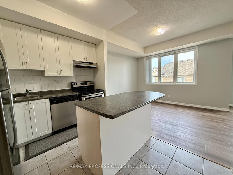 home for lease on 313-3075 Thomas Street