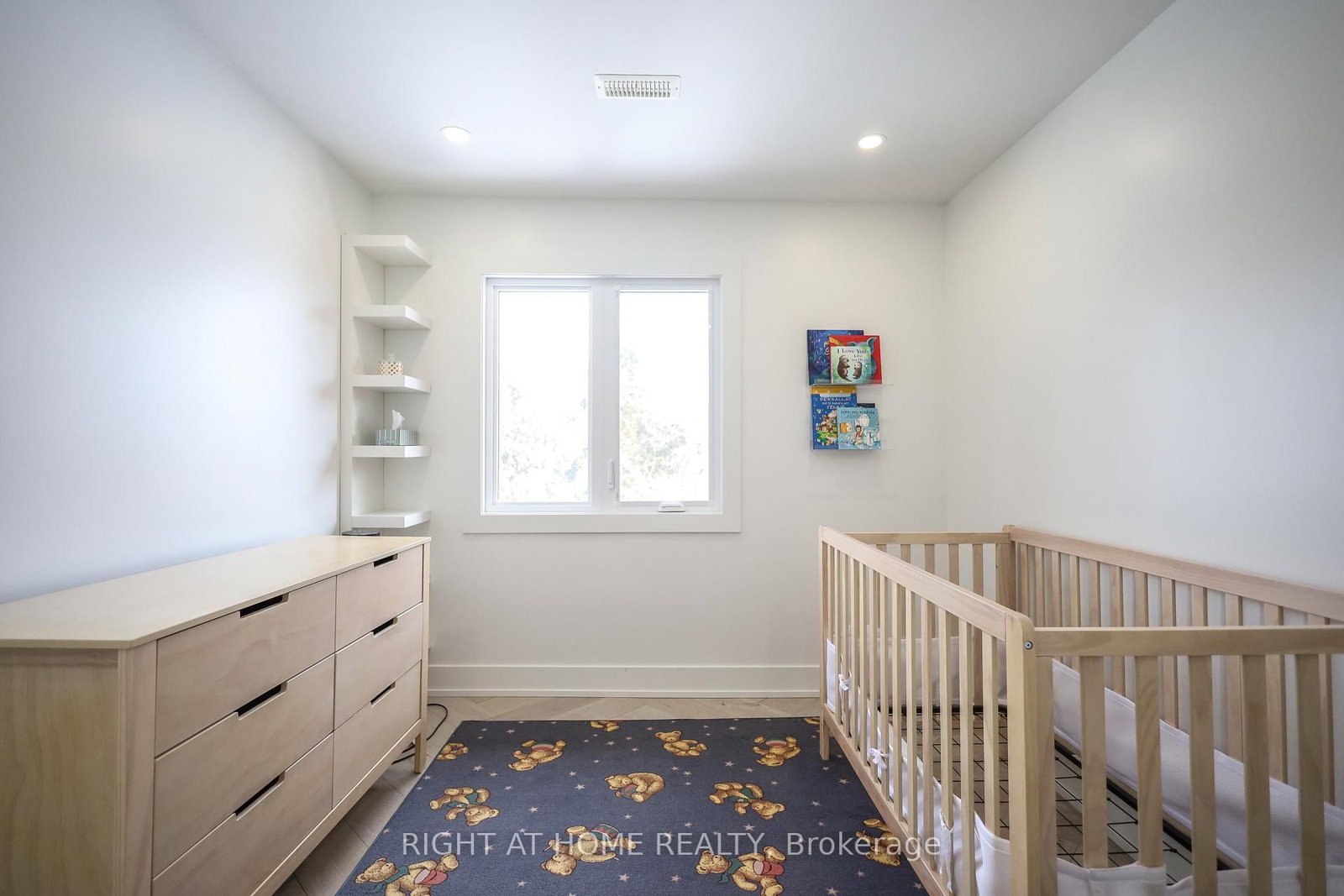 Detached House for lease at 11 Sparta Road, Toronto, Ontario, M6L 2M4 - Maple Leaf - MLS: W12938398