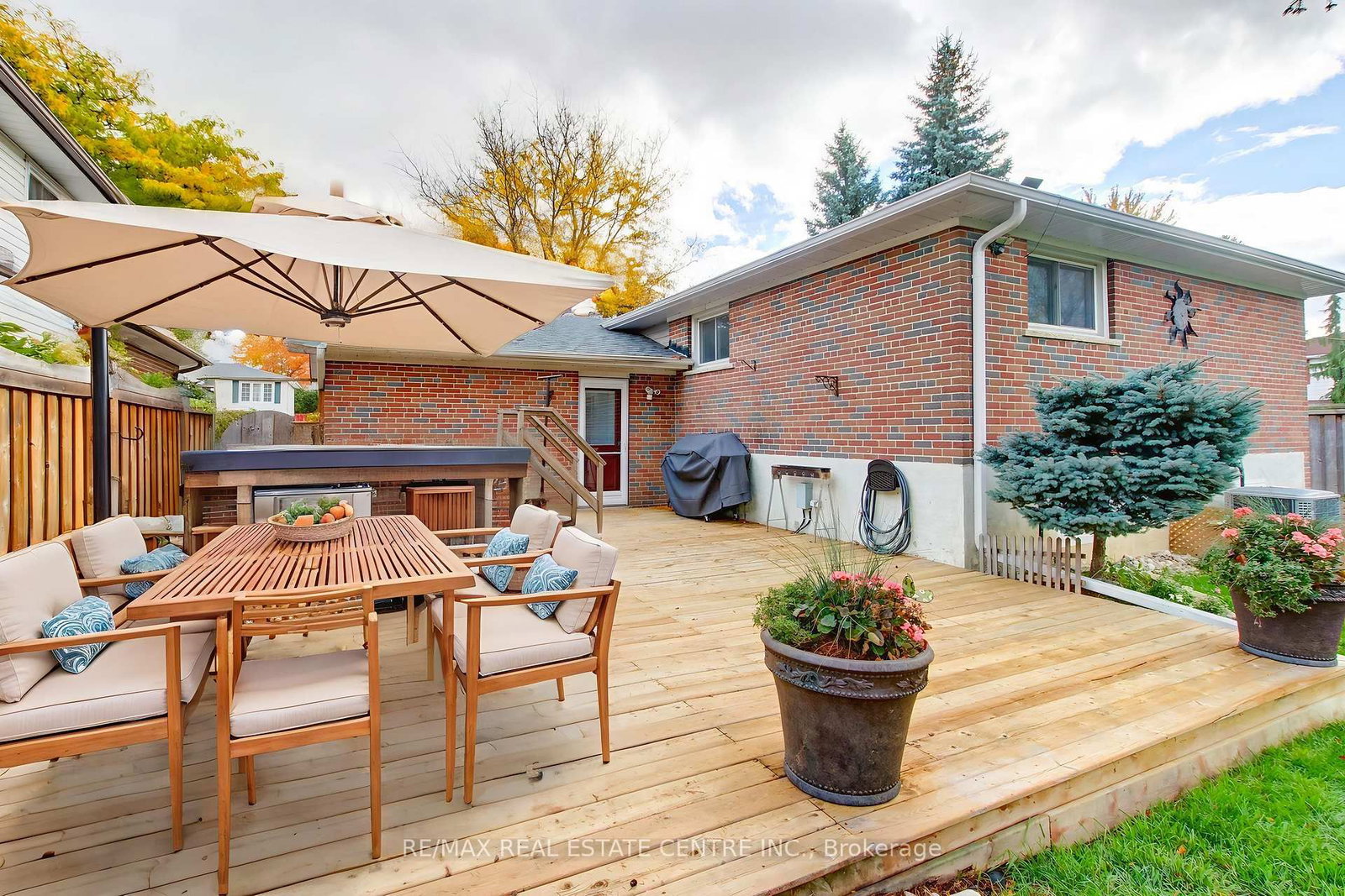 Detached House for sale at 32 Willis Drive, Brampton, Ontario, L6W 1B1 - Brampton East - MLS: W12938476