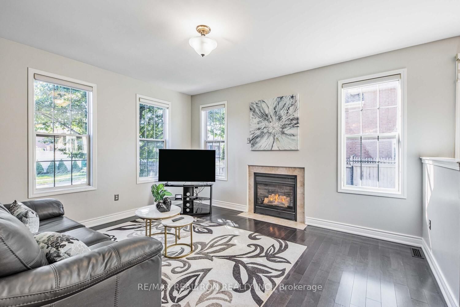 Detached House for sale at 52 Brock Drive, Brampton, Ontario, L6P 1A2 - Vales of Castlemore - MLS: W12938558