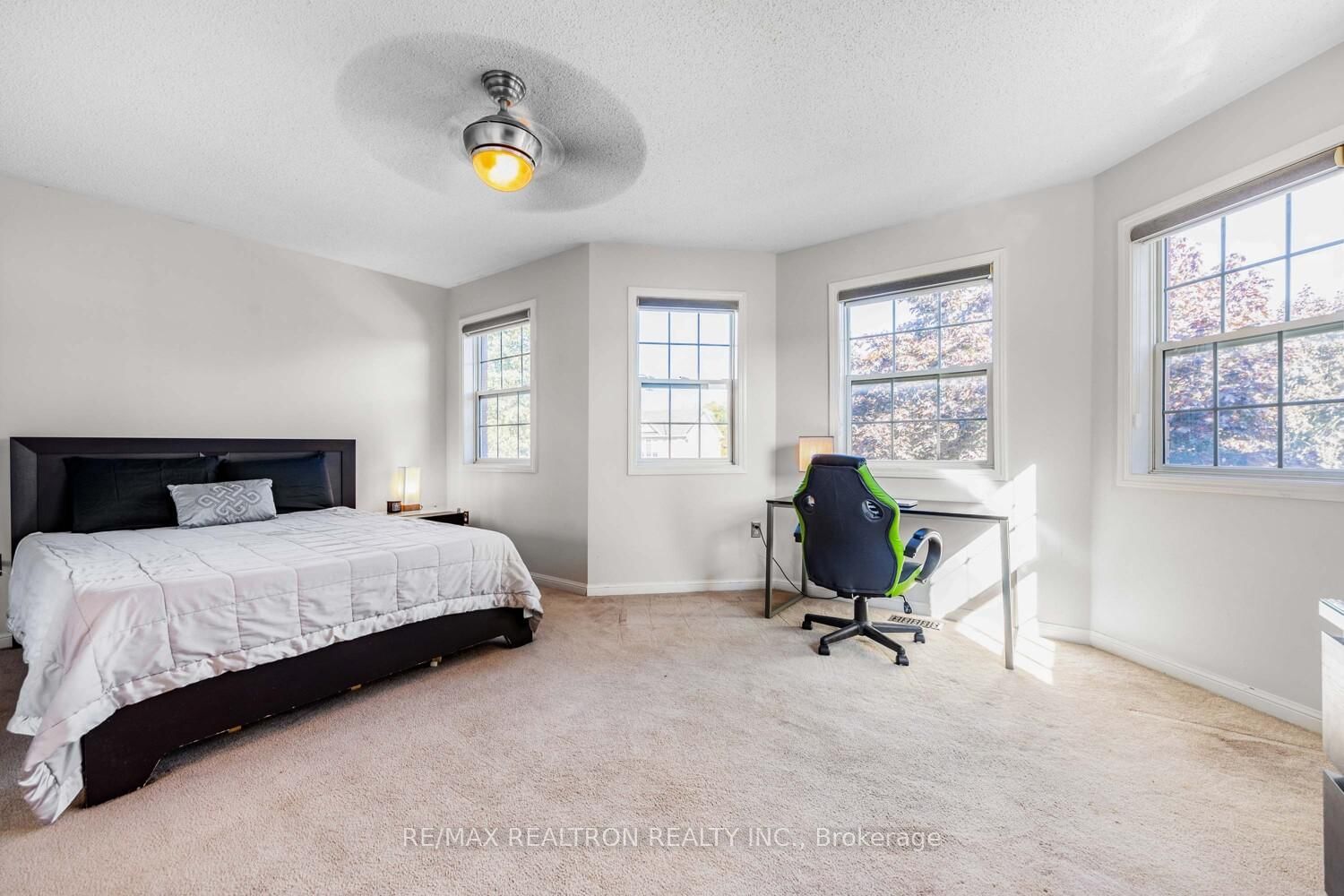 Detached House for sale at 52 Brock Drive, Brampton, Ontario, L6P 1A2 - Vales of Castlemore - MLS: W12938558