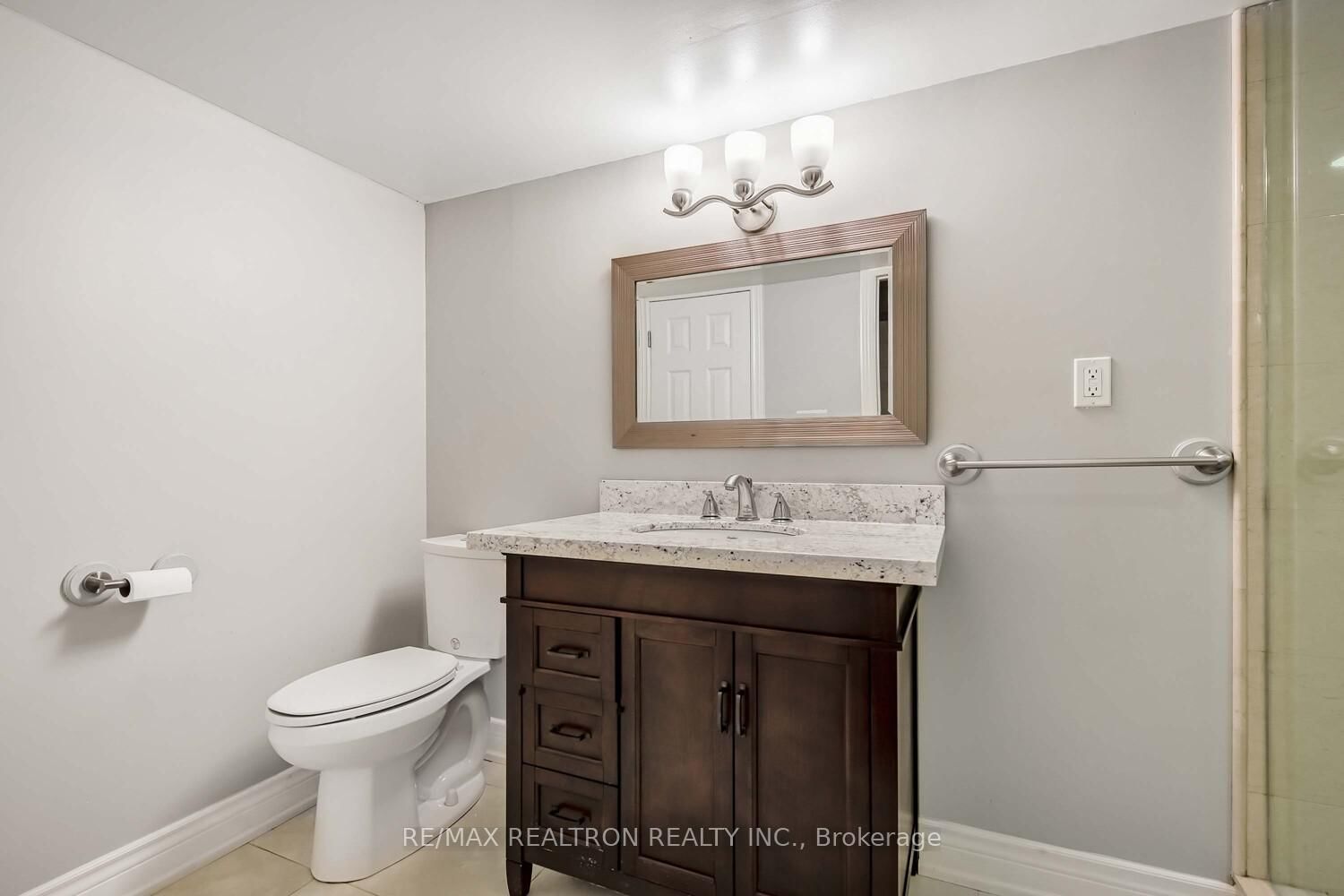 Detached House for sale at 52 Brock Drive, Brampton, Ontario, L6P 1A2 - Vales of Castlemore - MLS: W12938558