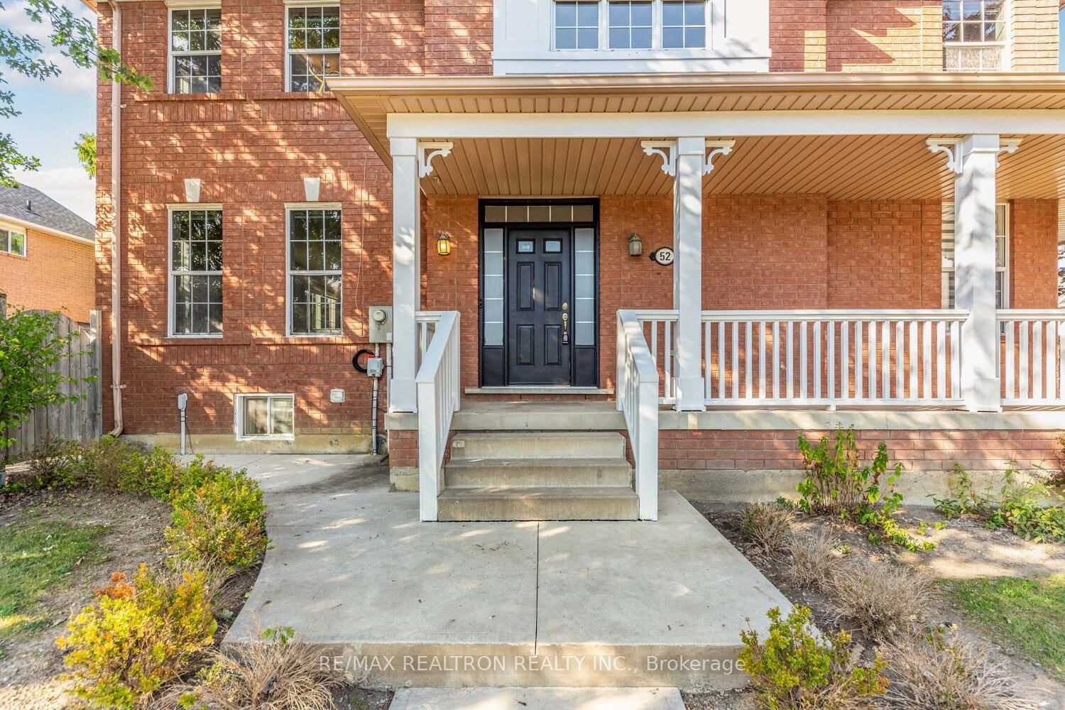 Detached House for sale at 52 Brock Drive, Brampton, Ontario, L6P 1A2 - Vales of Castlemore - MLS: W12938558