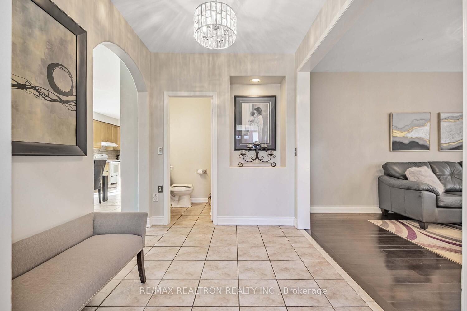 Detached House for sale at 52 Brock Drive, Brampton, Ontario, L6P 1A2 - Vales of Castlemore - MLS: W12938558