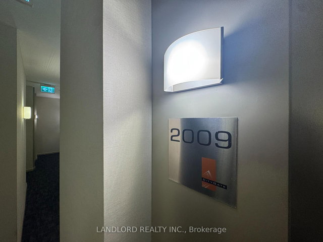 2009 - 220 Burhamthorpe Road W