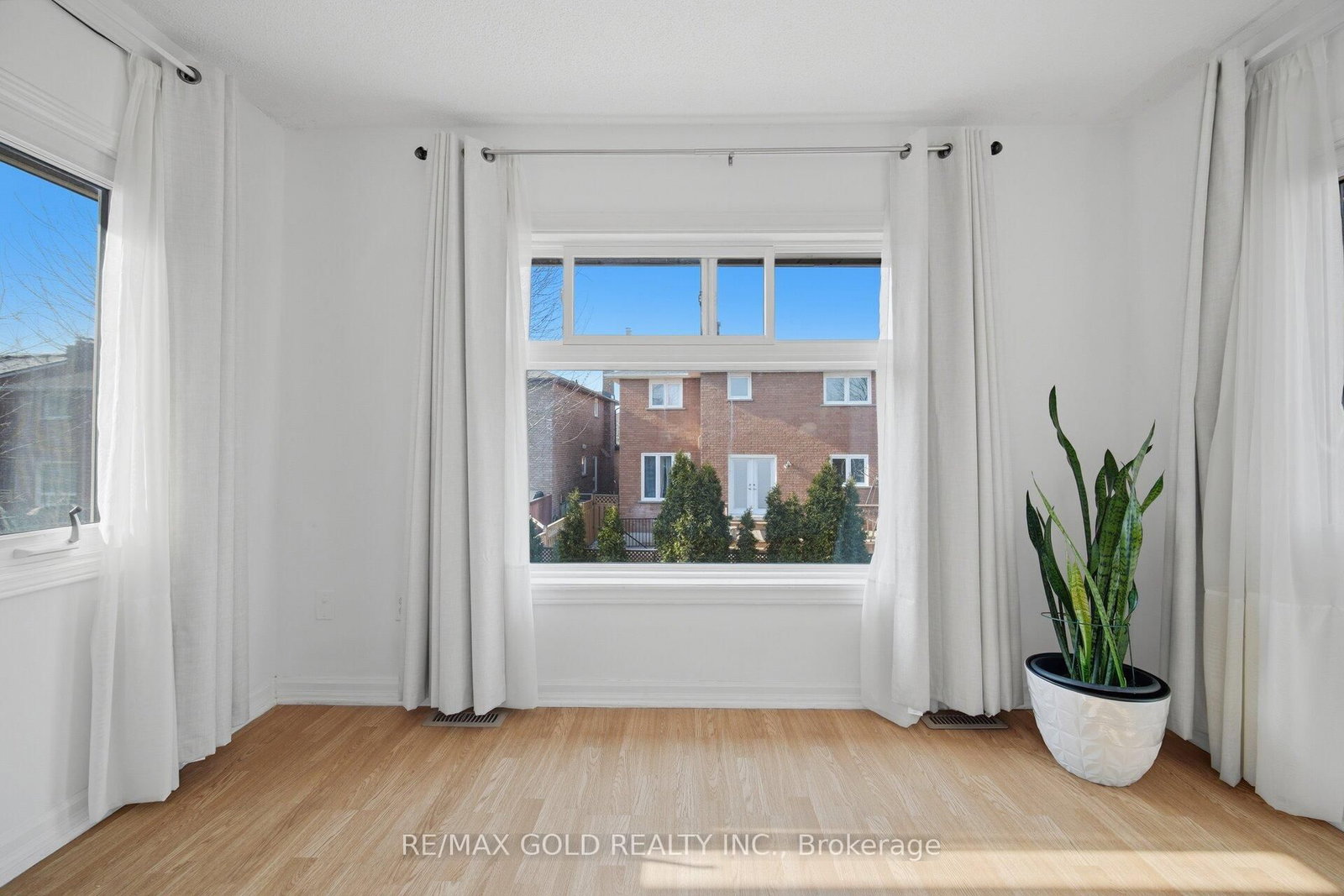 Detached House for sale at 66 Cheviot Crescent, Brampton, Ontario, L6Z 4G7 - Heart Lake East - MLS: W12939062