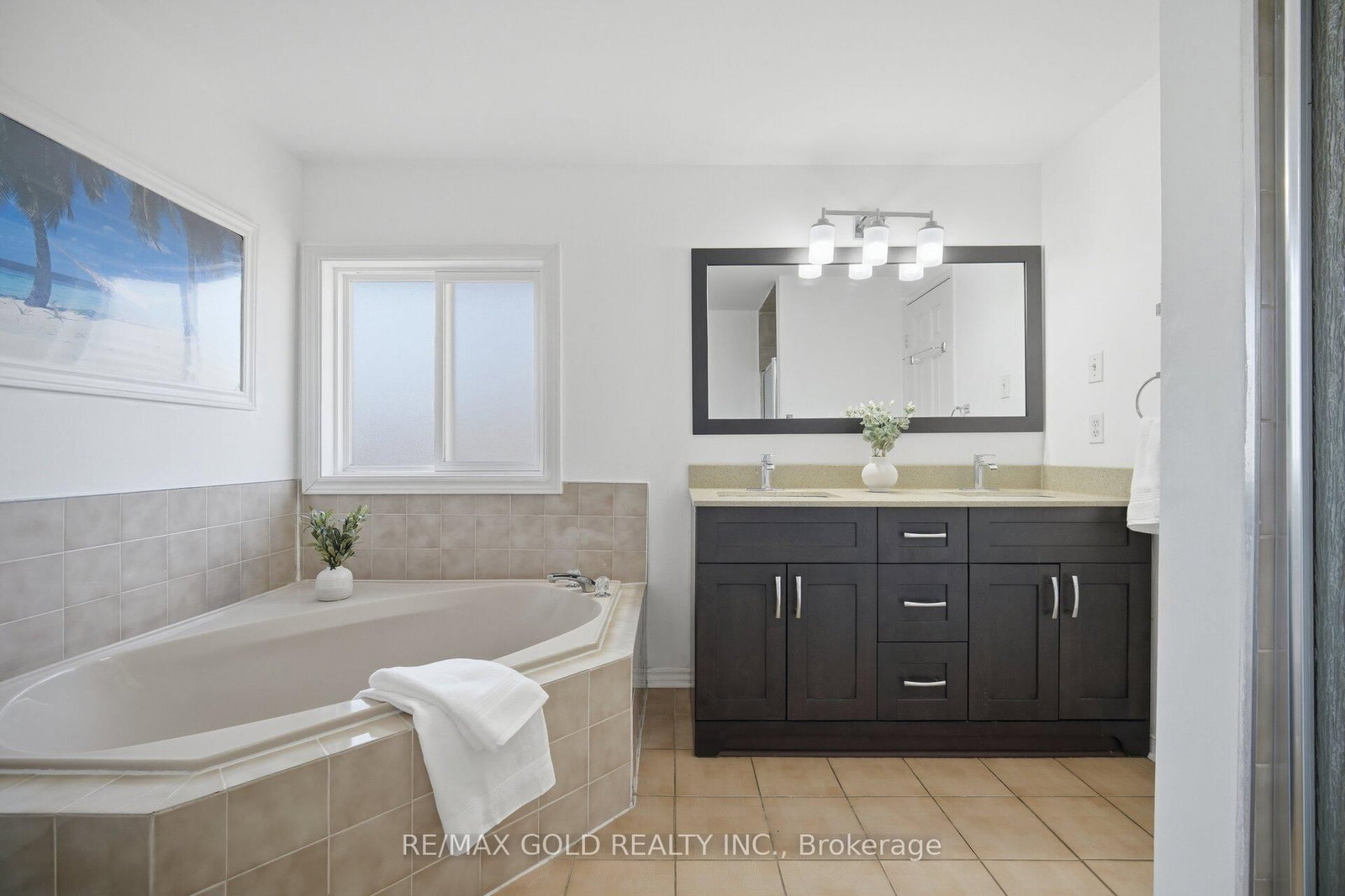 Detached House for sale at 66 Cheviot Crescent, Brampton, Ontario, L6Z 4G7 - Heart Lake East - MLS: W12939062