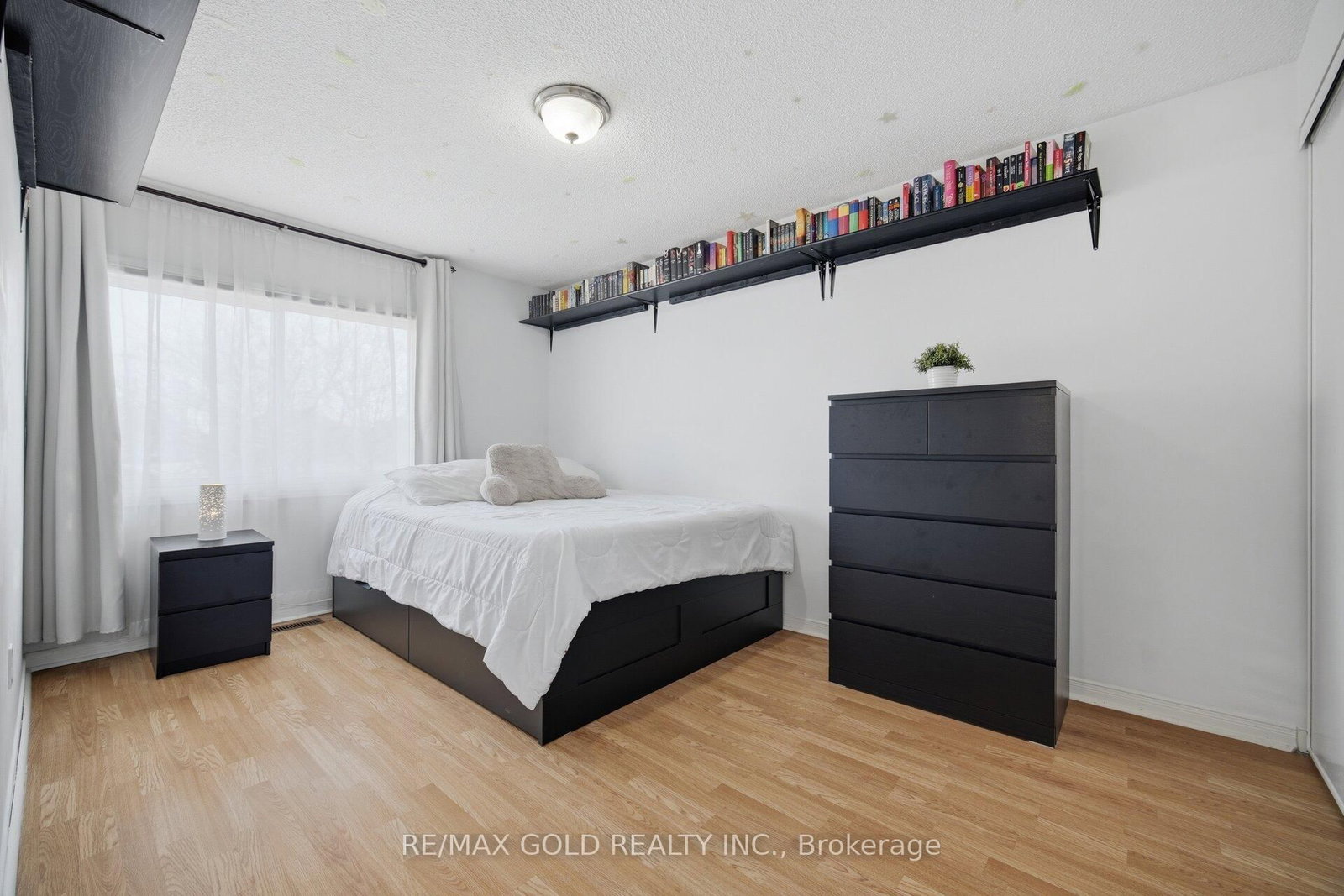 Detached House for sale at 66 Cheviot Crescent, Brampton, Ontario, L6Z 4G7 - Heart Lake East - MLS: W12939062