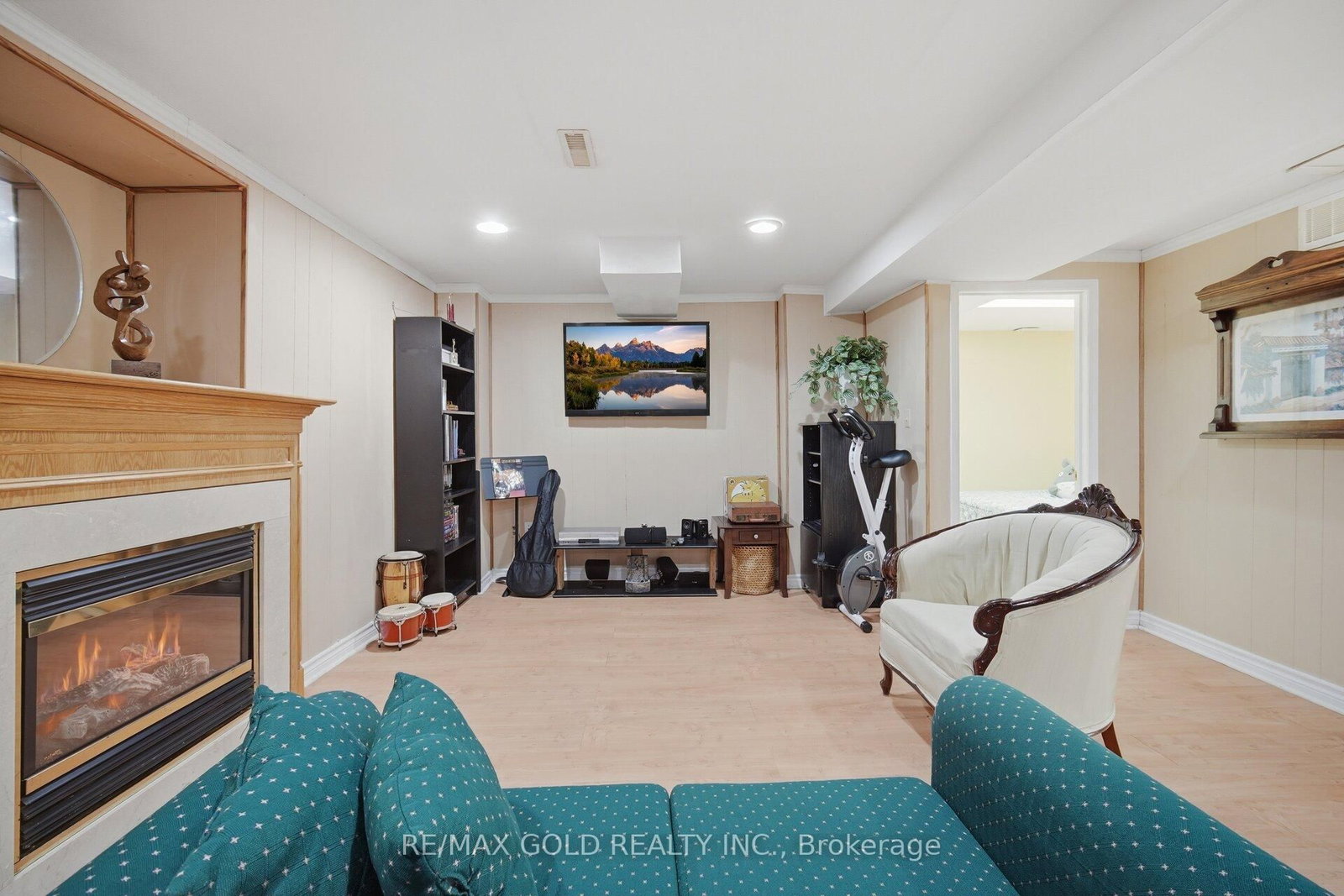 Detached House for sale at 66 Cheviot Crescent, Brampton, Ontario, L6Z 4G7 - Heart Lake East - MLS: W12939062