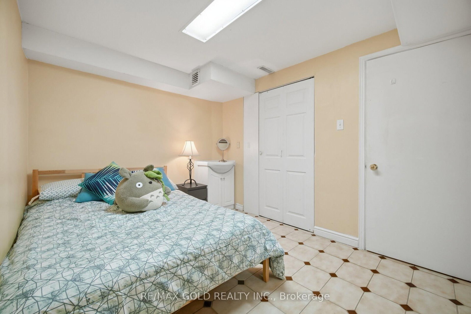 Listing Image 45