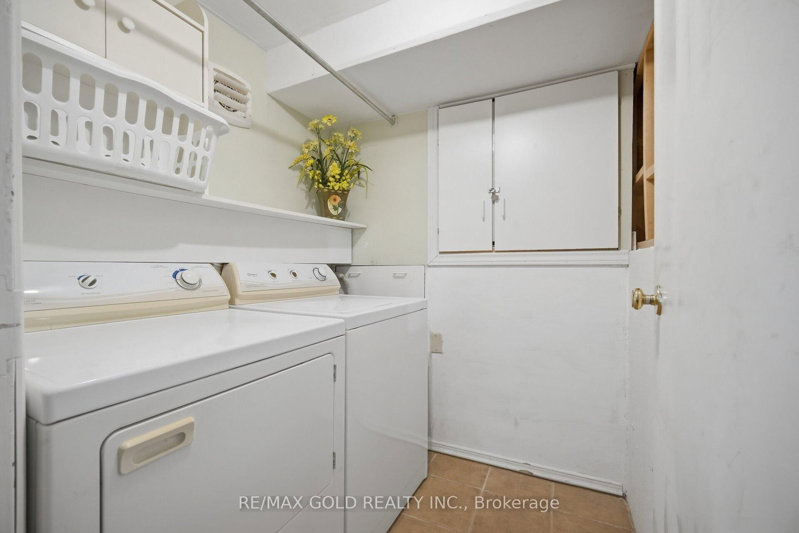 Detached House for sale at 66 Cheviot Crescent, Brampton, Ontario, L6Z 4G7 - Heart Lake East - MLS: W12939062