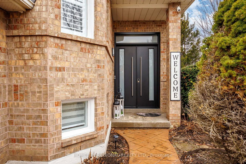 20 Ruddell Cres, Halton Hills, L7G 5N4 | Image 2