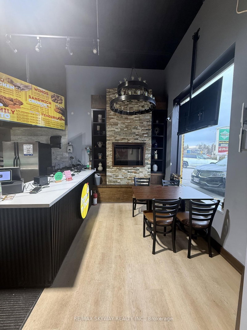 256 Queen St S, Caledon, L7E 4T7 | Image 2